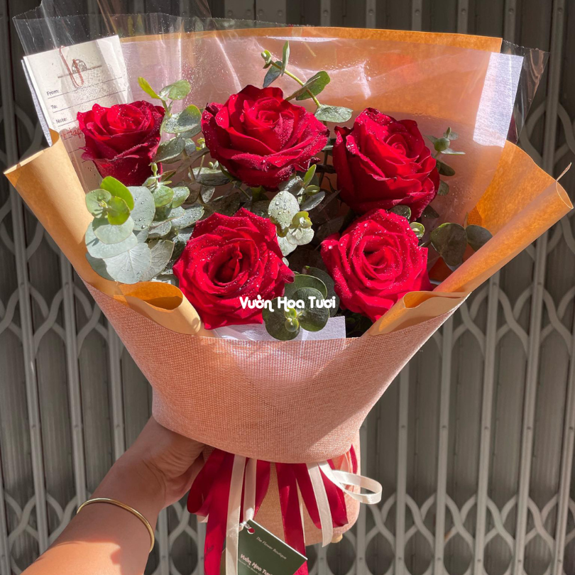Bó Hoa 5 Hoa Hồng Đỏ Tặng Sinh Nhật 11 Bo Hoa 5 Hoa Hong Do Tang Sinh Nhat