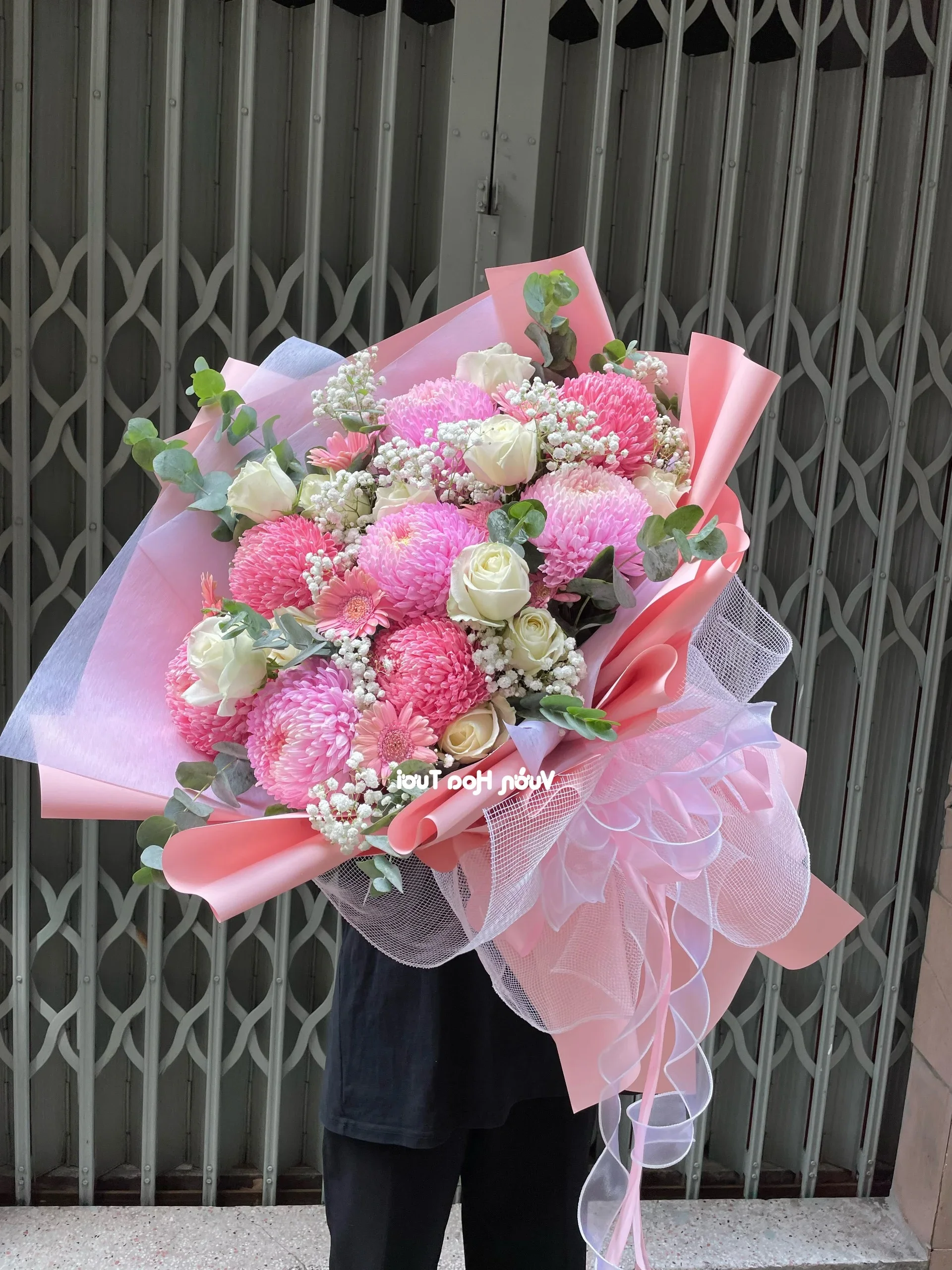 Bó Hoa Sinh Nhật Cúc Mẫu Đơn Hồng Pastel Telling 2 Bo Hoa Chuc Mung Cuc Mau Don Hong Pastel jpg e1722523574618