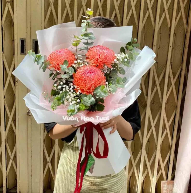 Bó Hoa Cúc Mẫu Đơn Đỏ 3 Bông <br> Ngọt Ngào 14 Bo Hoa Cuc Mau Don Cam 3 Bong e1705209078467