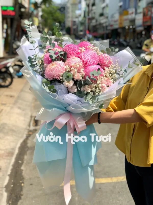 Bó Hoa Cúc Mẫu Đơn Hồng 10 Bông Tặng Ngừoi Yêu 5 Bo Hoa Cuc Mau Don Hong 10 Bong BHT31 scaled 1