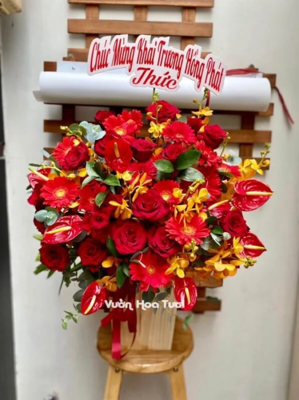 Lang Hoa Hong Do Mon Do scaled 1