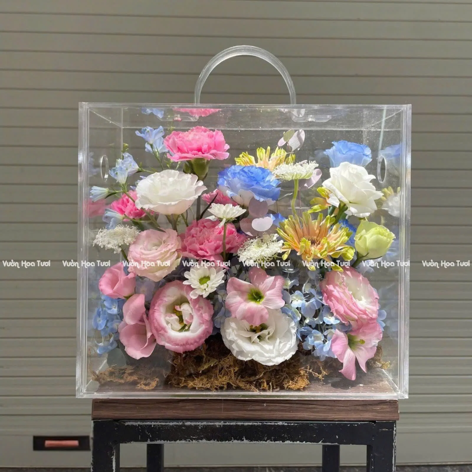 Hộp Hoa Mica Celestial Blooms 3 Vali Hoa Tuoi Mica 6
