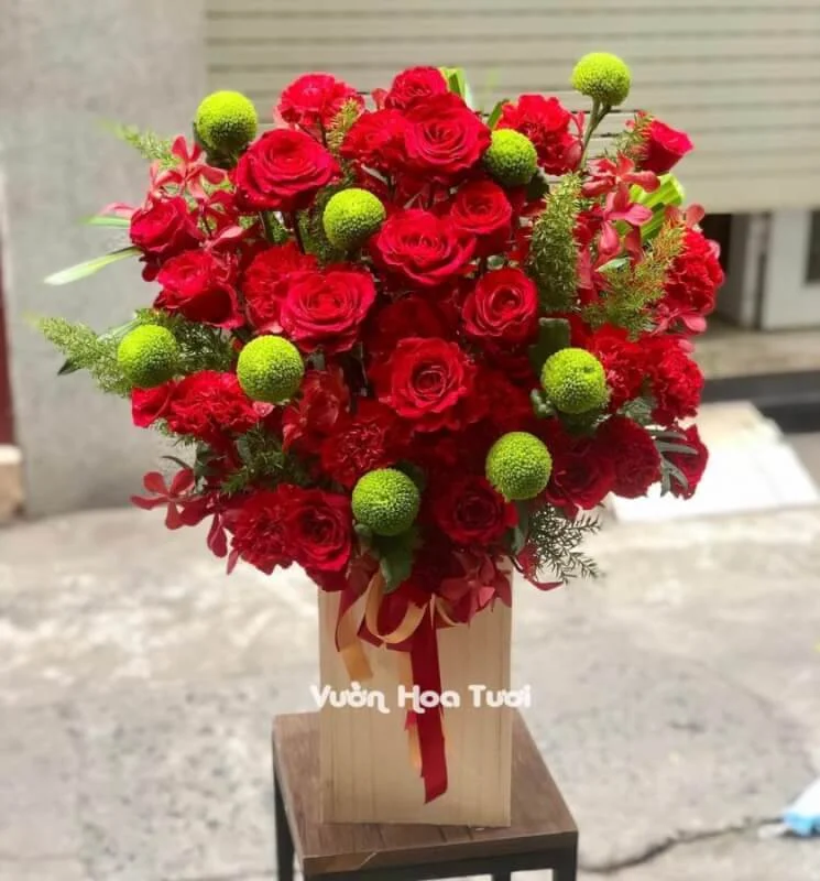 lang hoa hong do ping pong xanh scaled 1