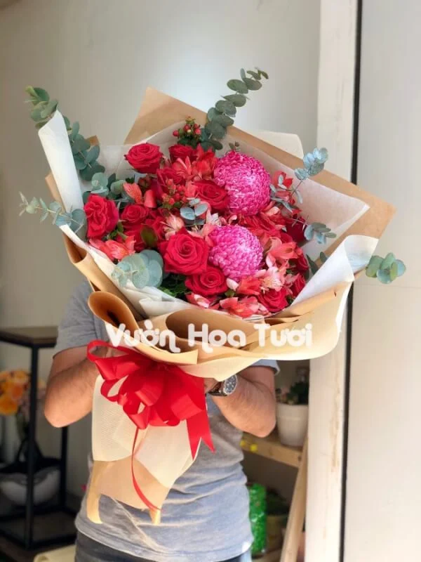 Bó Hoa Cúc Mẫu Đơn Đỏ Phối Hồng Đỏ Sang Trong 14 phonto 11 scaled 1
