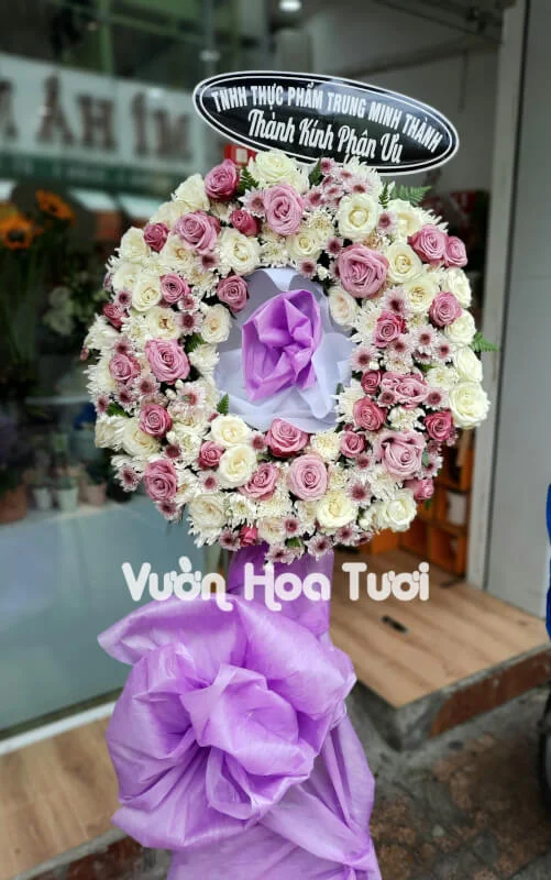 Kệ hoa chia buồn <br> Hồng Tím-HCB03 2 z2511694714777 43fccad19c305c15b54f4517c7e49e72