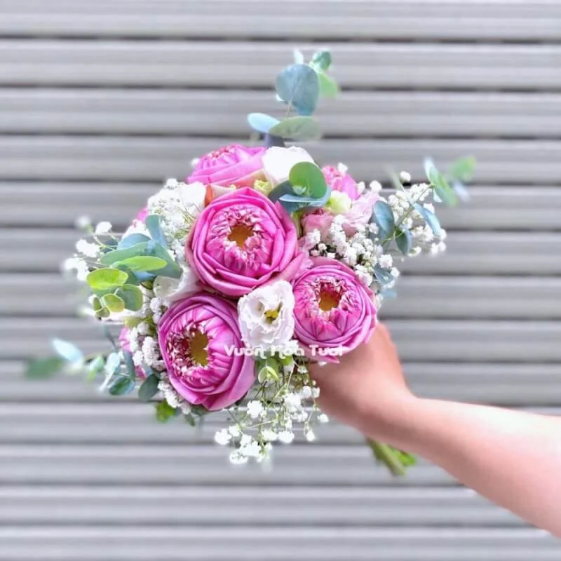 Bó Hoa Cưới Sen Hồng <br> Tân Cổ Điển 15 z3328599929036 6f2f6ad2eaa9b266ead0a3f01031c66a scaled 1
