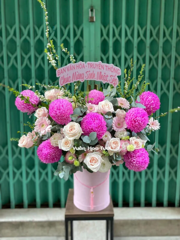 Lẵng Hoa Sinh Nhật Sếp Nữ Tinh Tế 9 z3970201059448 6597fd54bc0d1641d85b8020445eff84 min