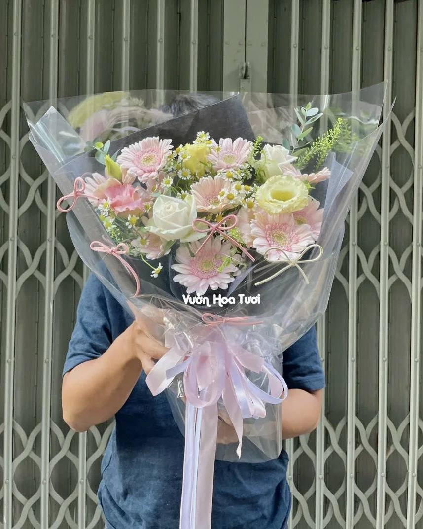 Hoa Bó Sinh Nhật Đồng Tiền Hồng 11 z5817968061325 f04df47eb7c5be96ff075d154008014d jpg