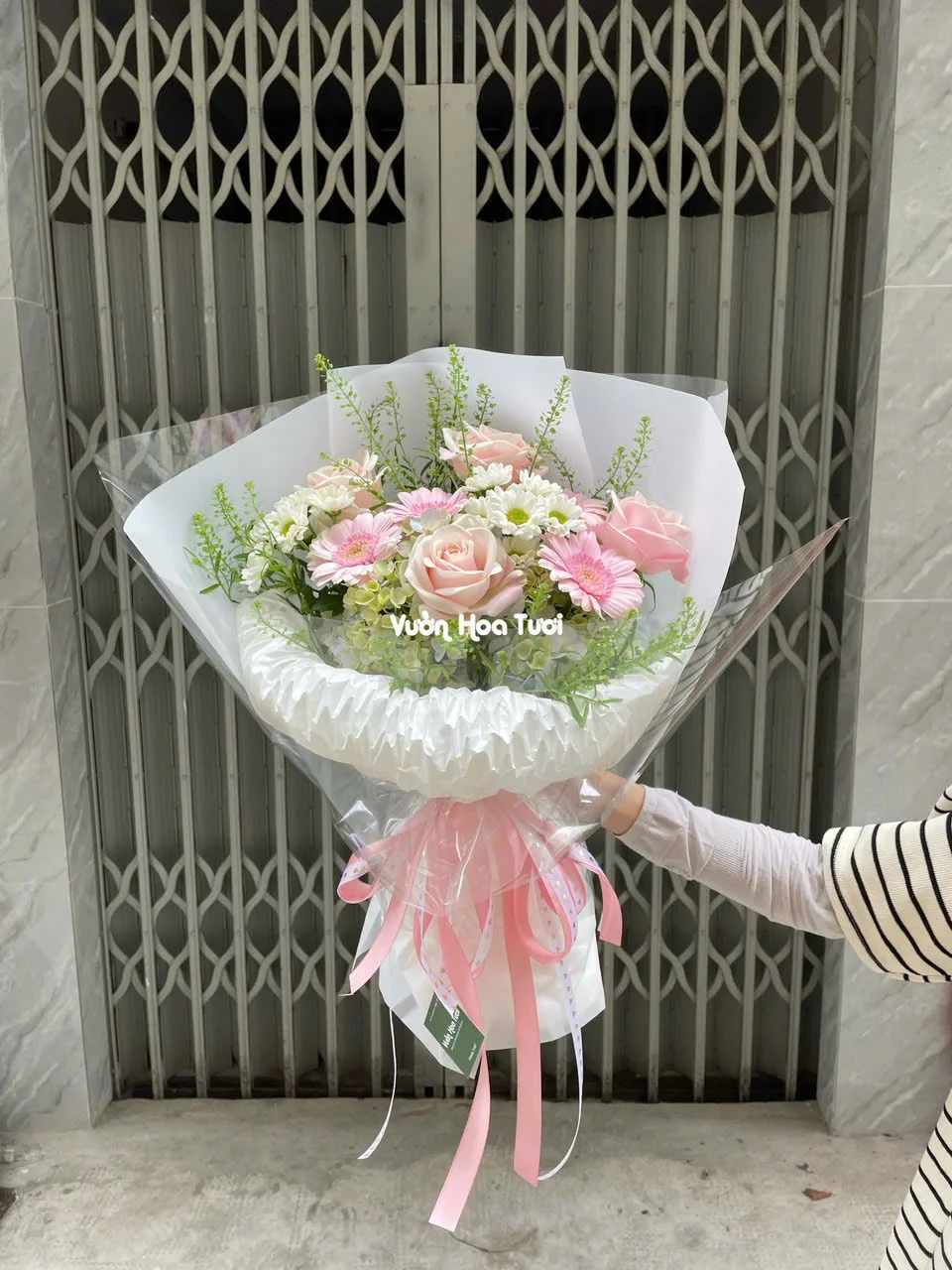 Hoa Tặng Sự Kiện Dịu Dàng 16 z6403949238578 2b962cd9dc87fce1954dffe8734b3d51